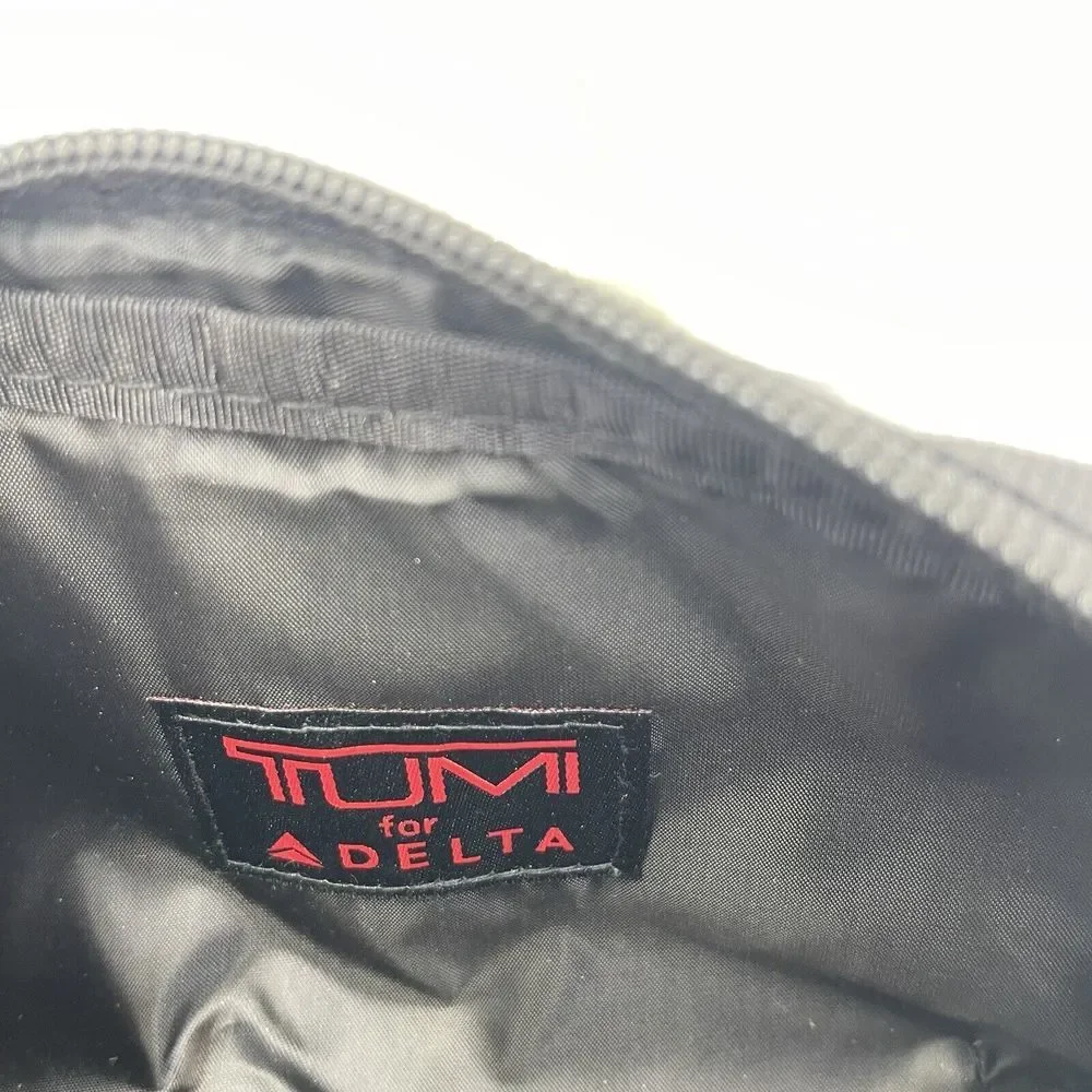 Tumi for Delta Travel Amenity Pack With Many Items Brand New - Picture 6 of 14